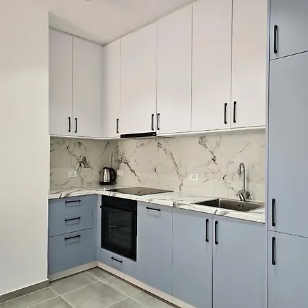شقة Apartment In Saranda Near The Beach