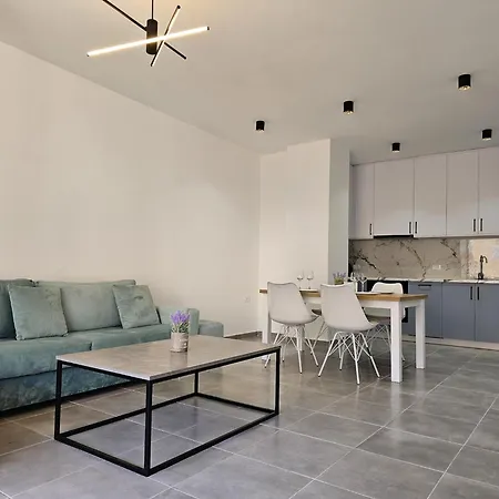 Apartment In Saranda Near The Beach