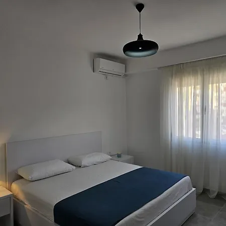 شقة Apartment In Saranda Near The Beach