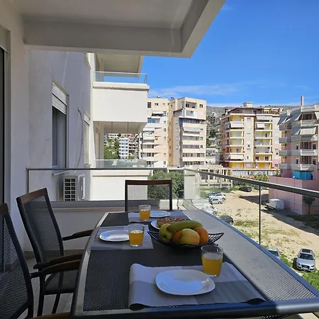 شقة Apartment In Saranda Near The Beach